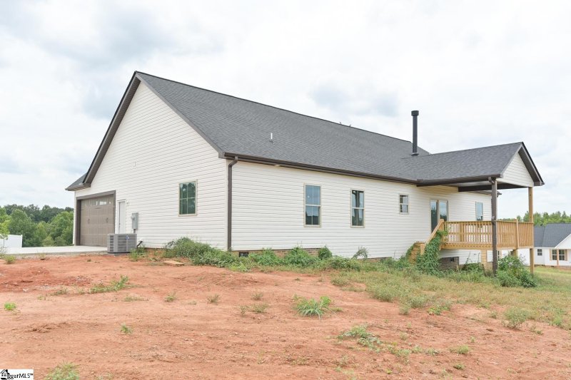 Property image 3 at 392 Terra Plains Drive, Greer, SC 29651