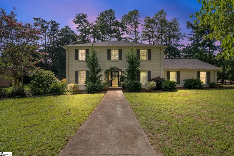 Property image 2 at 4 Chisolm Trail, Greenville, SC 29607