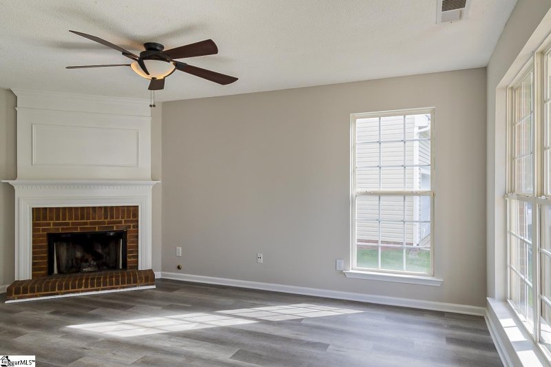 Property image 3 at 128 Bonnie Woods Drive, Greenville, SC 29605