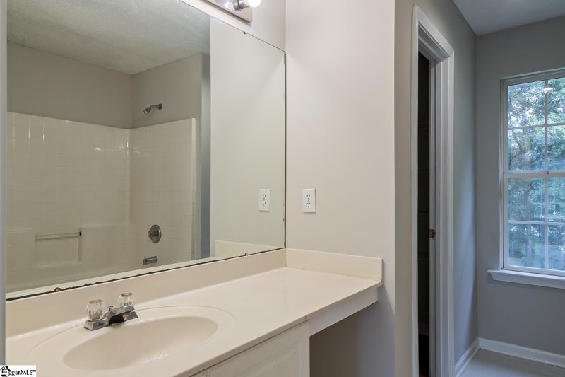 Property image 4 at 128 Bonnie Woods Drive, Greenville, SC 29605