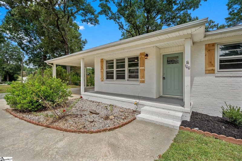 Property image 5 at 100 Swinton Drive, Greenville, SC 29607