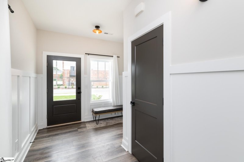 Property image 5 at 130 Park Avenue, Greer, SC 29651