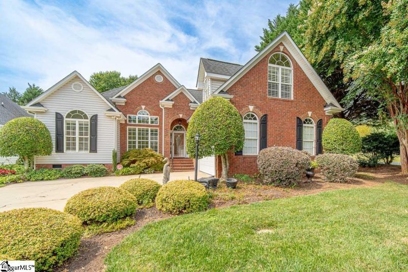 Property image 2 at 2 Middlewick Court, Simpsonville, SC 29681