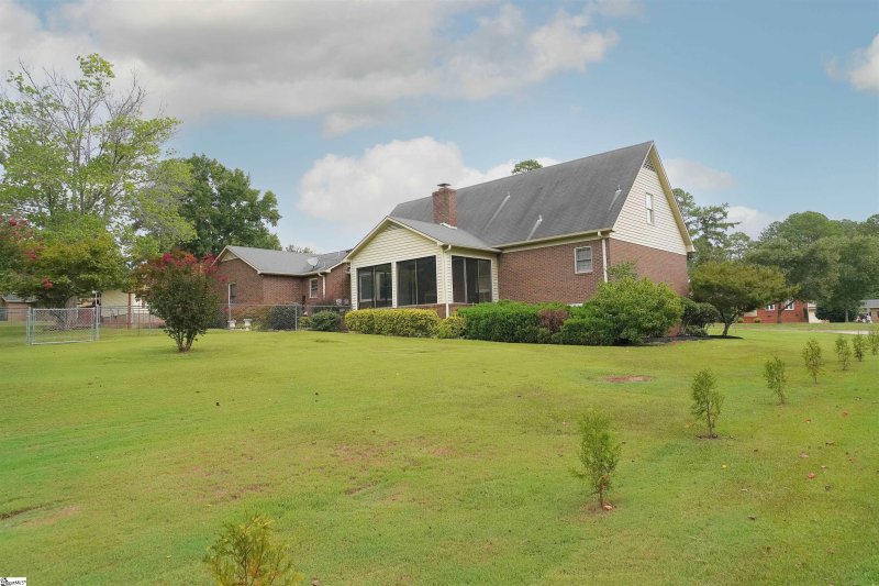 Property image 3 at 601 Regency Circle, Anderson, SC 29625