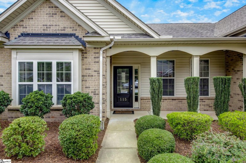 Property image 4 at 115 Macintyre Street, Simpsonville, SC 29680