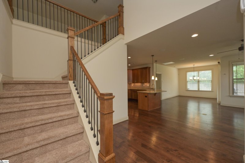 Property image 4 of 205 Ashler Drive in Greystone Cottages, Greer, SC 29650