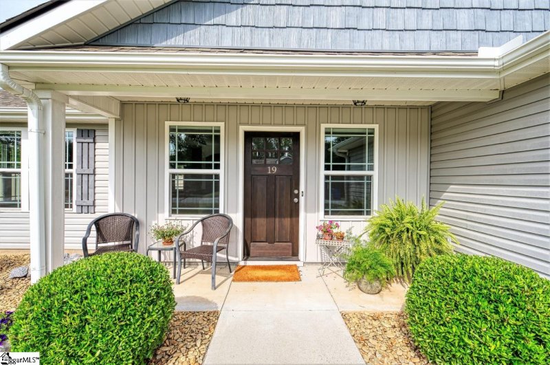 Property image 2 at 19 Macle Court, Travelers Rest, SC 29690