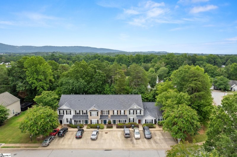 Property image 3 at 14 Maravista Avenue, Greenville, SC 29617