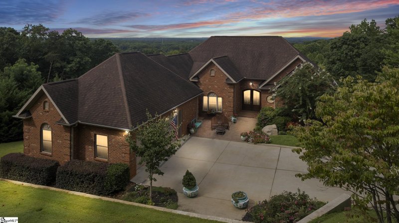 Property image 2 at 405 Old Rockhouse Road, Greenville, SC 29609