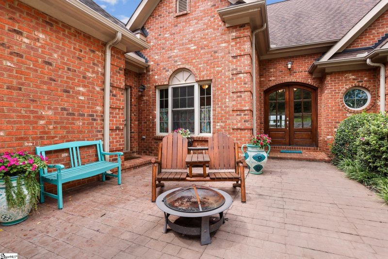 Property image 3 at 405 Old Rockhouse Road, Greenville, SC 29609