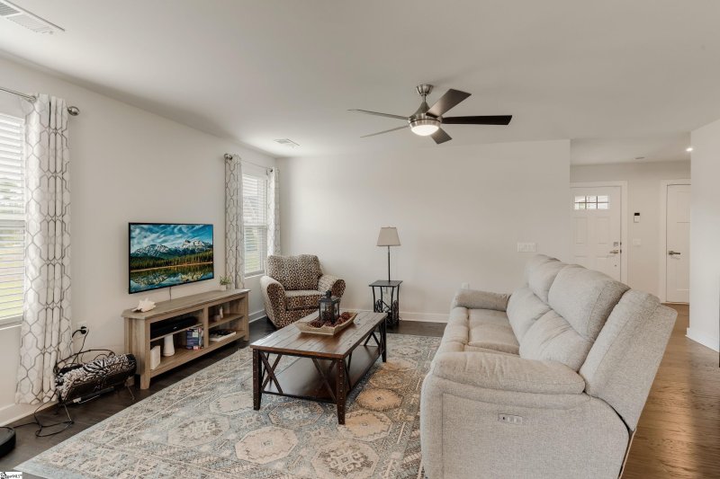 Property image 2 at 319 Fairmeadow Way, Greenville, SC 29617