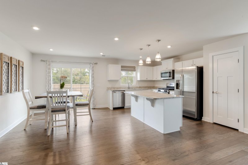 Property image 4 at 319 Fairmeadow Way, Greenville, SC 29617
