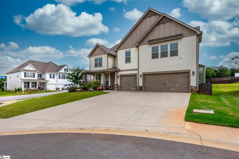 Property image 2 at 801 Abacos Court, Greer, SC 29650