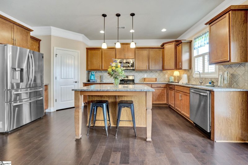 Property image 4 at 180 Sapphire Pointe Drive, Duncan, SC 29334