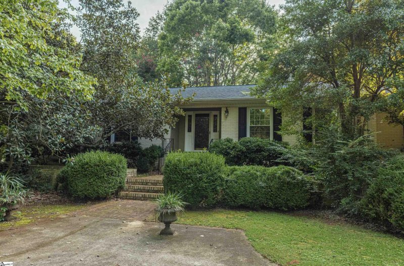 Property image 2 at 651 Perrin Drive, Spartanburg, SC 29307