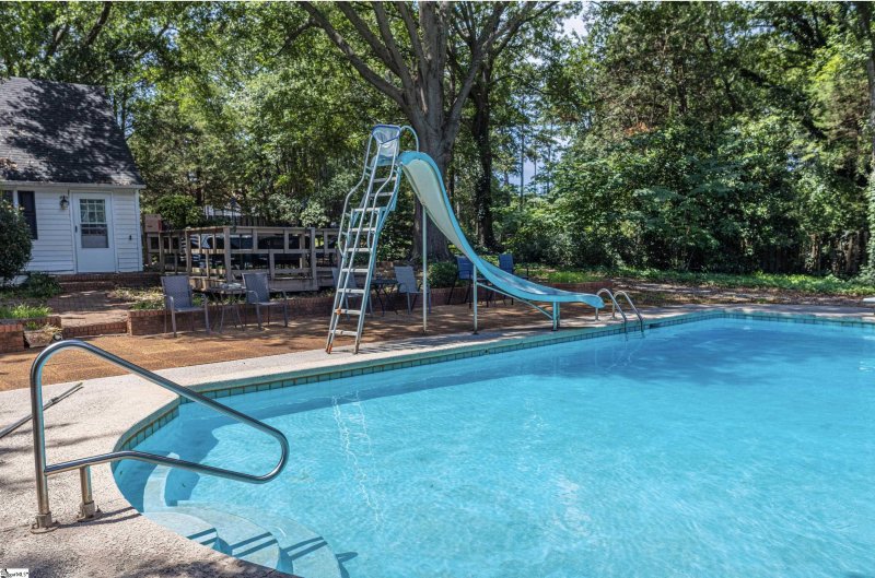 Property image 4 at 651 Perrin Drive, Spartanburg, SC 29307