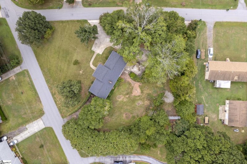 Property image 2 at 601 Central Avenue, Mauldin, SC 29662