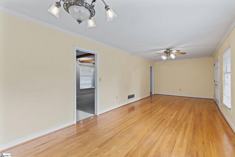 Property image 4 at 601 Central Avenue, Mauldin, SC 29662