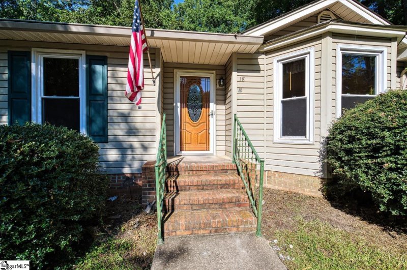 Property image 5 at 18 Venning Court, Greenville, SC 29609