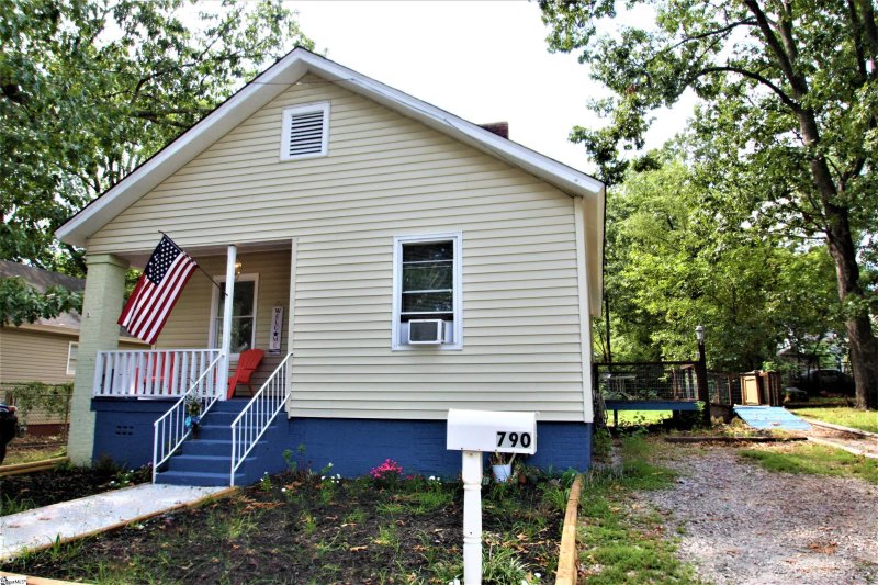 Property image 2 at 790 Southern Street, Spartanburg, SC 29303