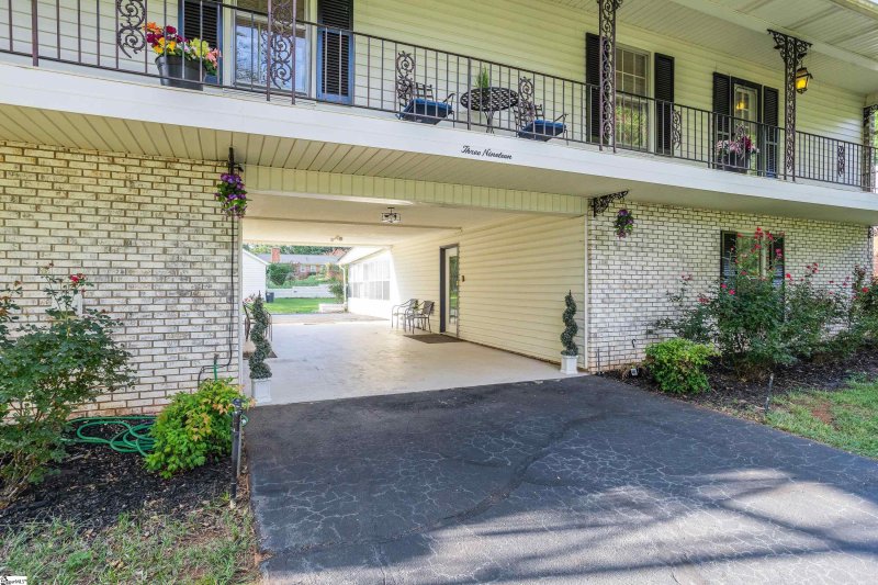 Property image 3 at 319 Shady Drive, Boiling Springs, SC 29316