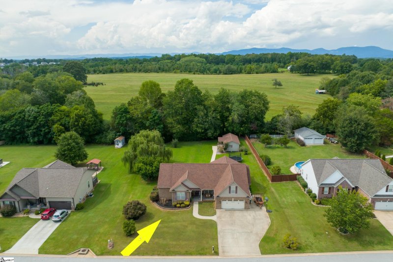 Property image 3 at 108 Fox Farm Way, Greer, SC 29651