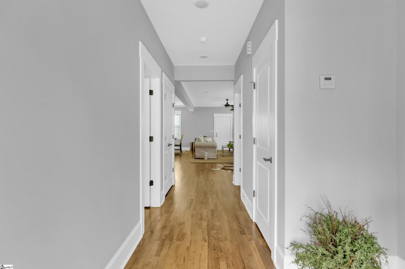 Property image 4 at 25 Guess Street, Greenville, SC 29605