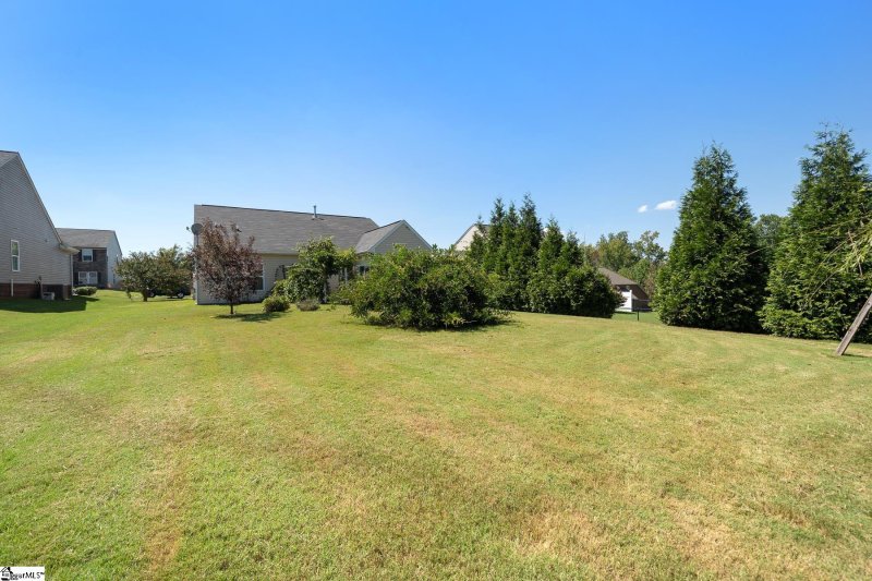 Property image 3 at 409 Sweeny Court, Boiling Springs, SC 29316-6253