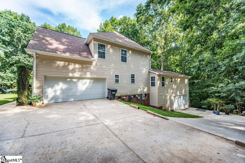 Property image 3 at 4 Black Powder Court, Piedmont, SC 29673