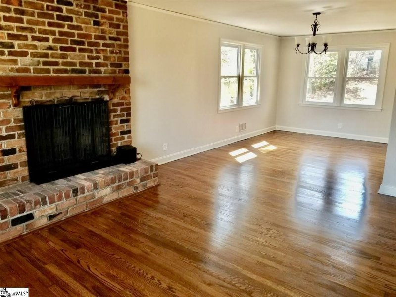 Property image 3 at 108 Marlboro Drive, Greenville, SC 29605