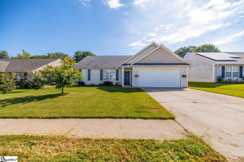 Property image 4 at 4 Brisbane Drive, Fountain Inn, SC 29644