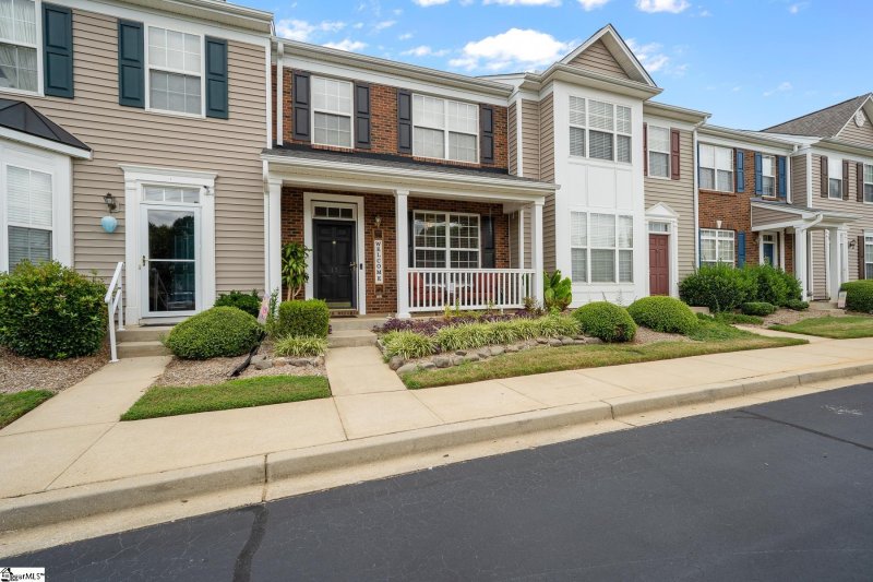 Property image 3 at 15 Stratus Court, Greer, SC 29650