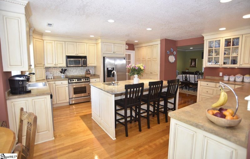 Property image 3 at 522 Silver Ridge Drive, Greer, SC 29651