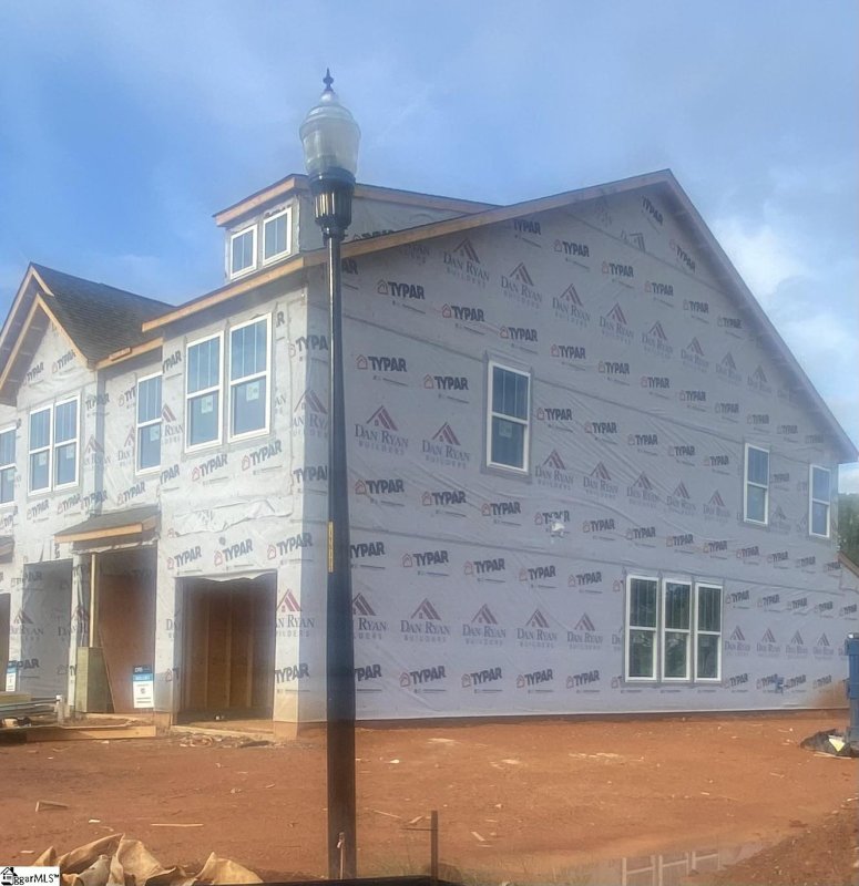 Property image 2 at 23 Starlake Road, Simpsonville, SC 29681