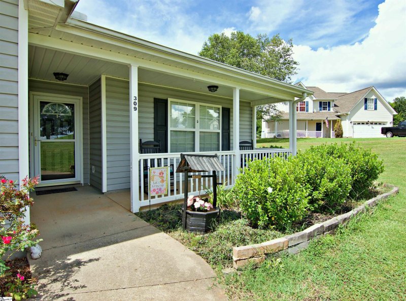 Property image 3 at 309 Dustin Reid Court, Duncan, SC 29334-9360