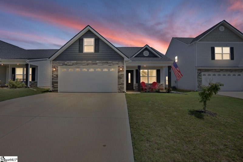 Property image 3 at 533 Thomas Edwards Lane, Greer, SC 29651