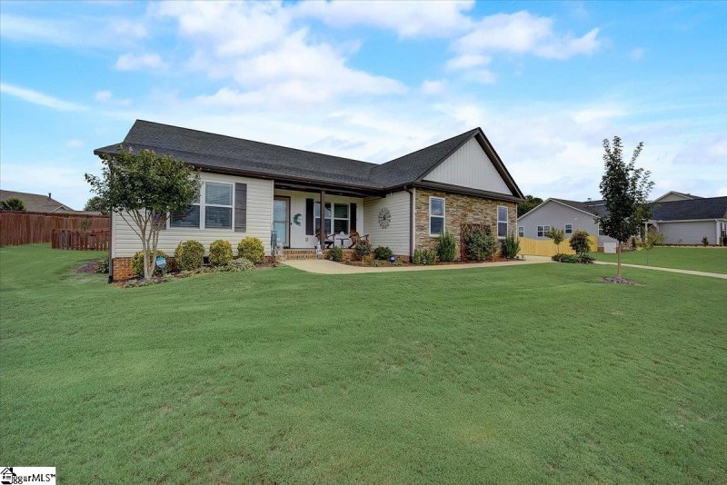 Property image 2 at 323 Terra Plains Drive, Greer, SC 29651