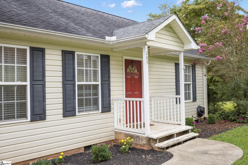 Property image 2 at 205 Hickory Drive, Pickens, SC 29671