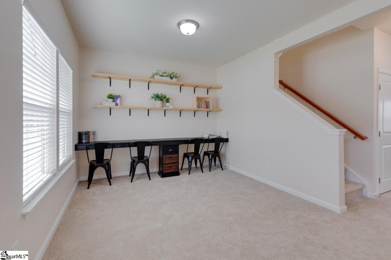 Property image 4 at 205 Shale Court, Greenville, SC 29607