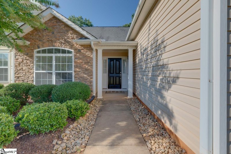 Property image 3 at 200 Silver Run Lane, Greenville, SC 29607