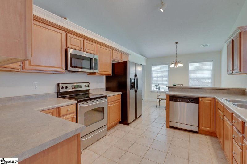 Property image 4 at 200 Silver Run Lane, Greenville, SC 29607