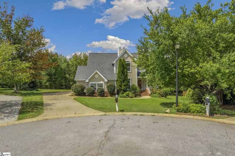 Property image 3 at 121 Goodridge Court, Greer, SC 29651