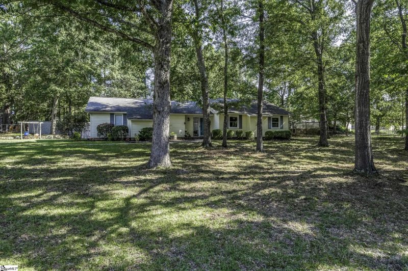 Property image 2 at 115 Sandhurst Drive, Simpsonville, SC 29680