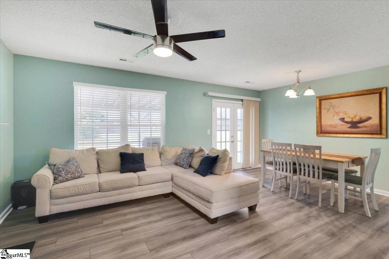 Property image 4 at 7 Maravista Avenue, Greenville, SC 29617