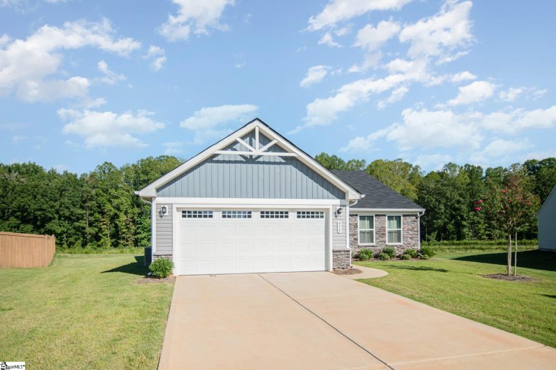 953 Riverland Woods Trail