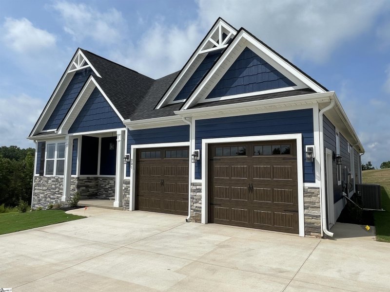 Property image 2 at 201 Eagles Crest Drive, Marietta, SC 29661