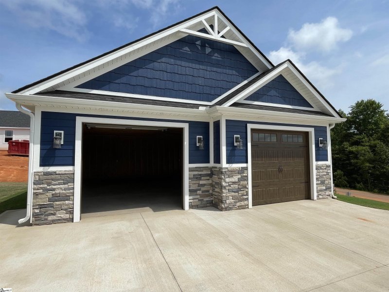 Property image 3 at 201 Eagles Crest Drive, Marietta, SC 29661