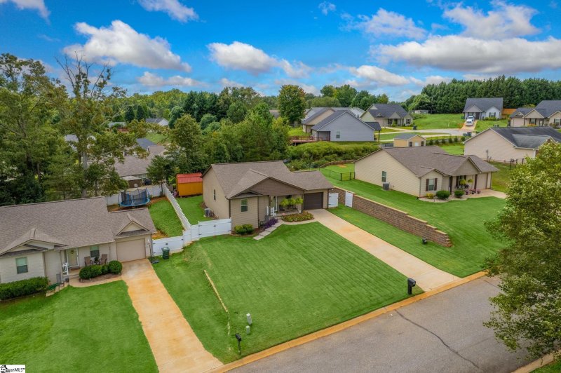 Property image 3 at 410 Mount Hood Drive, Inman, SC 29349