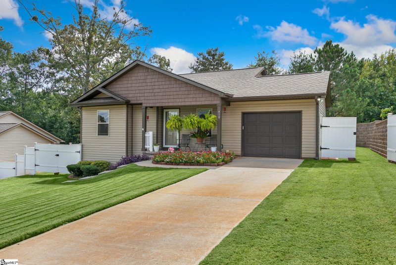 Property image 4 at 410 Mount Hood Drive, Inman, SC 29349