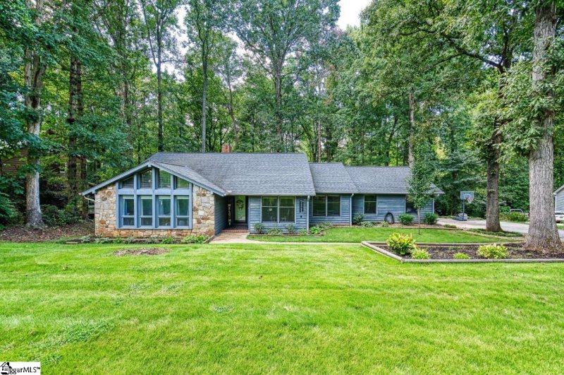 Property image 2 at 104 Warrington Drive, Easley, SC 29642